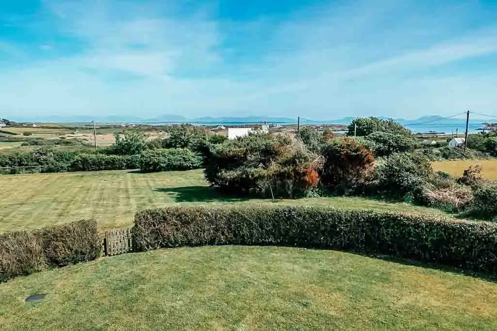 Wales hot tub houses